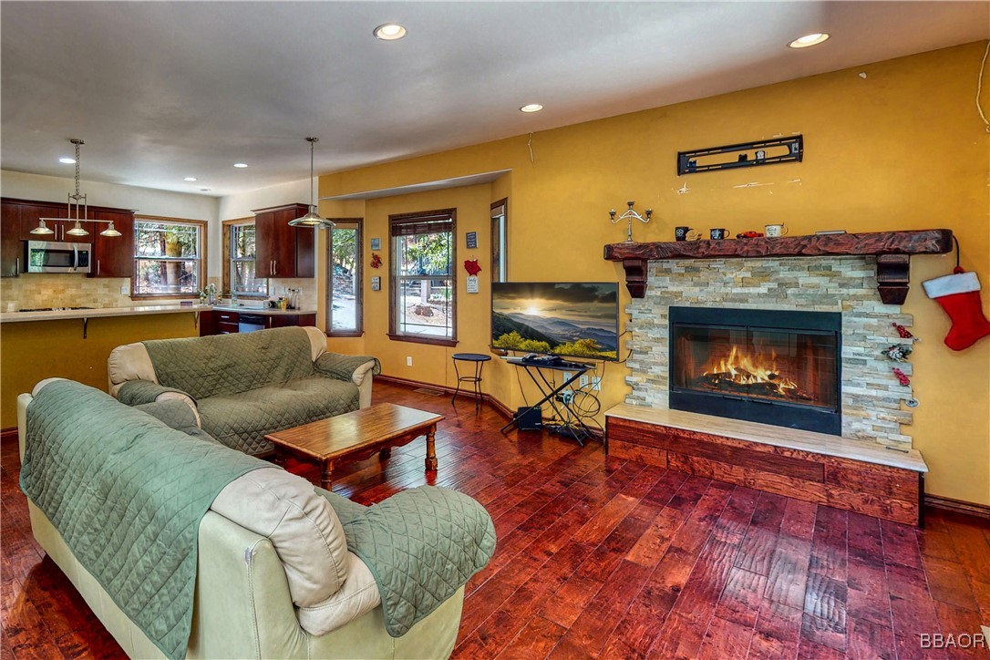 319 Triangle Nook Road Property Photo 1