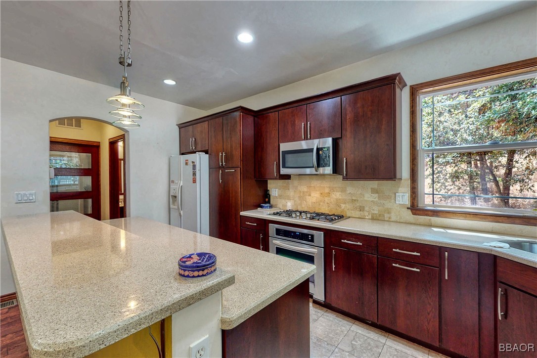 319 Triangle Nook Road Property Photo 2