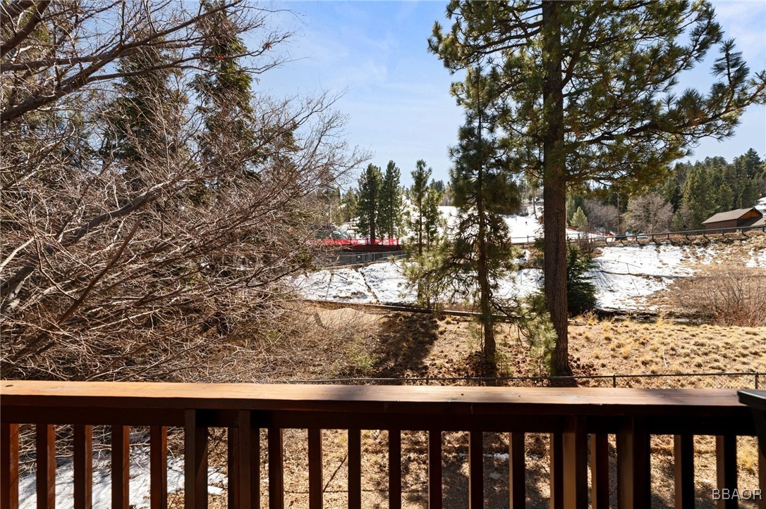 861 Thrush Drive 77 Property Photo 2
