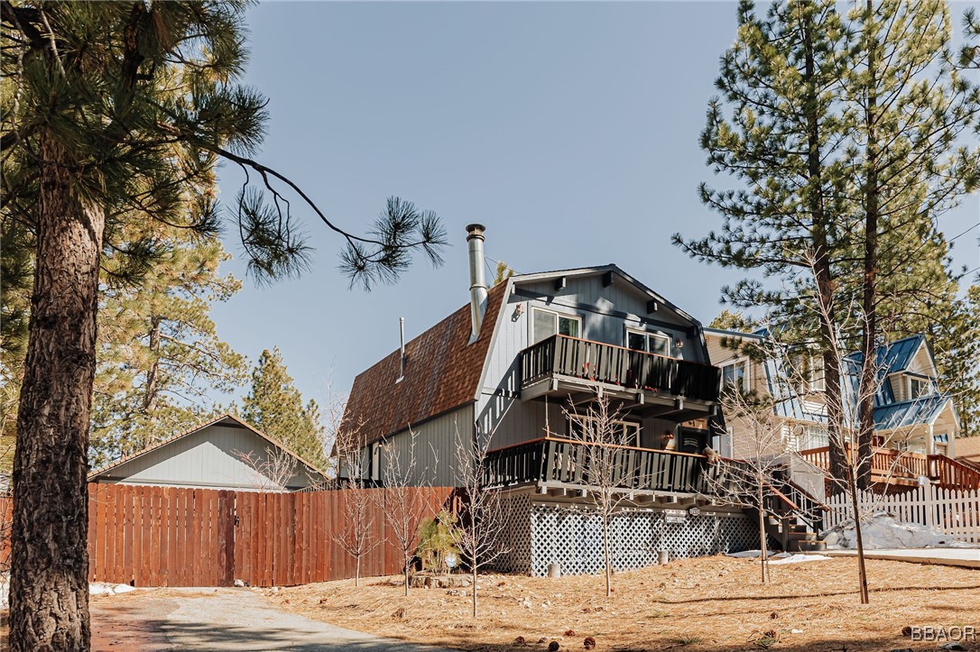 40138 Hillcrest Drive Property Photo 1