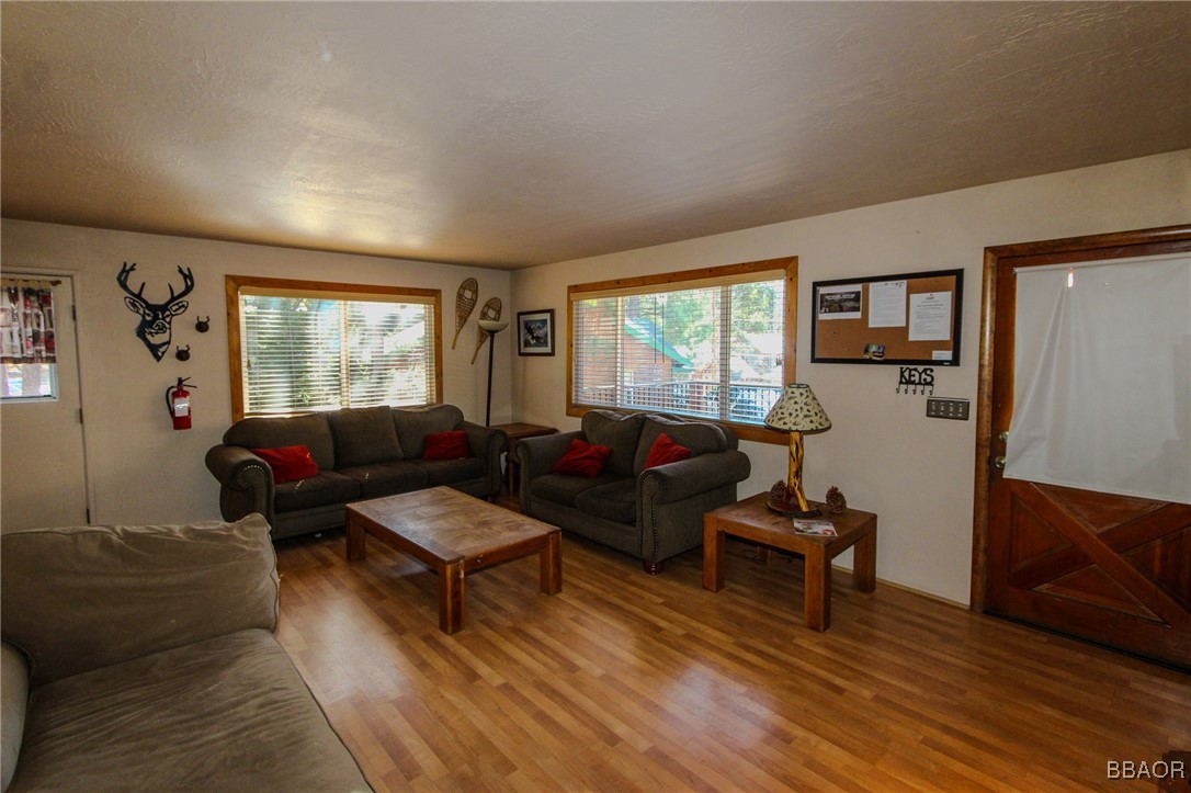 335 Northern Cross Drive Property Photo 5