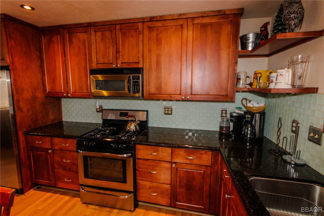 335 Northern Cross Drive Property Photo 12