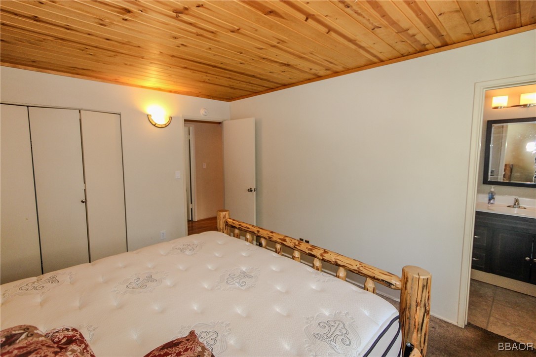 335 Northern Cross Drive Property Photo 25