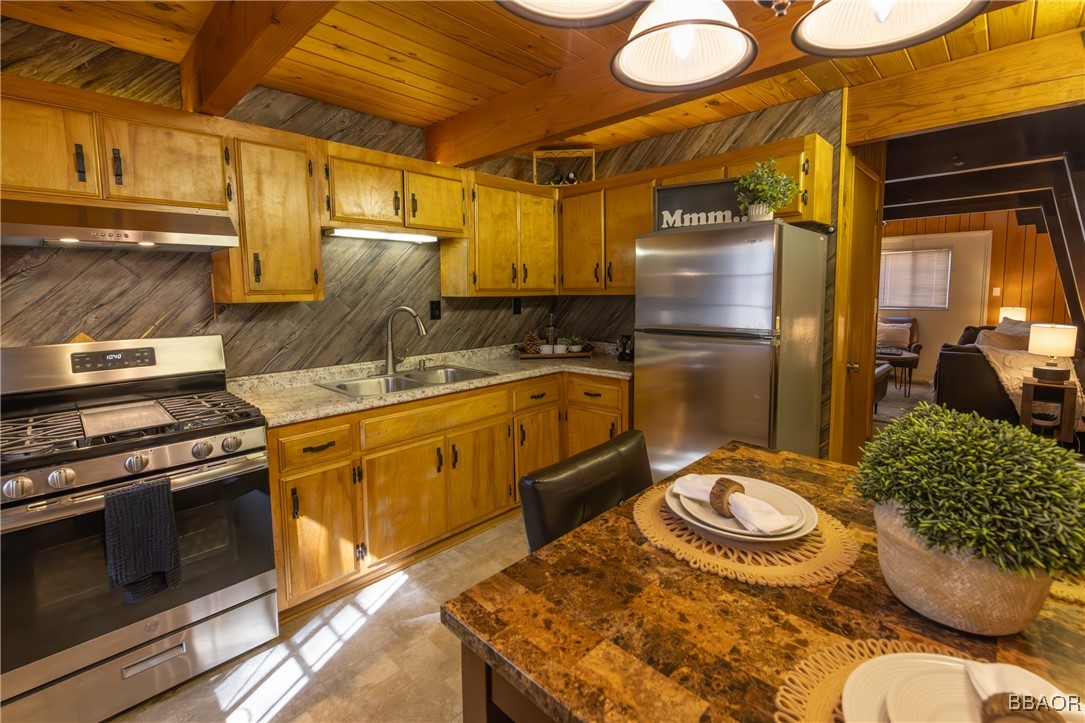 726 Elysian Boulevard Property Photo 7
