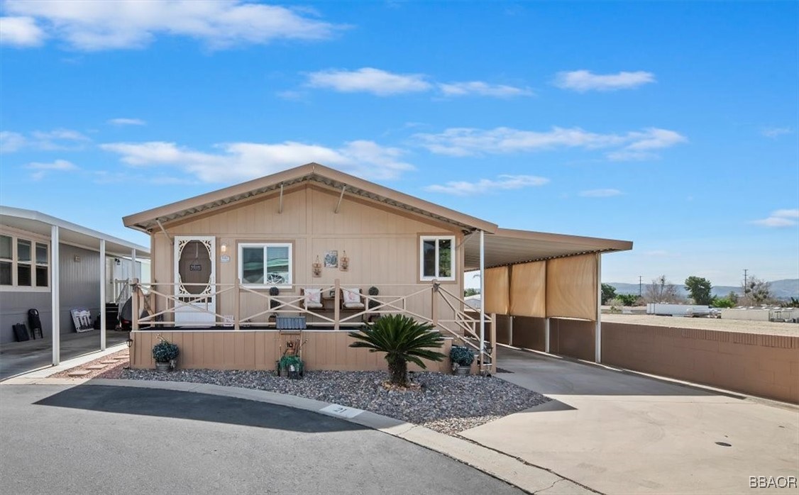 2140 Mentone Boulevard 21 Property Photo 4