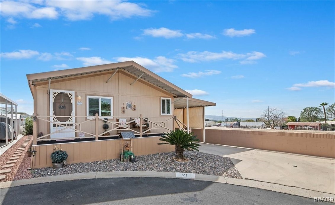 2140 Mentone Boulevard 21 Property Photo 5