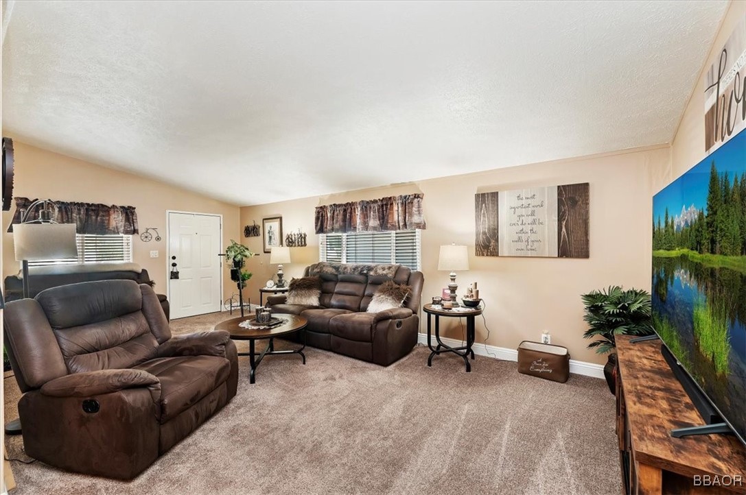 2140 Mentone Boulevard 21 Property Photo 9