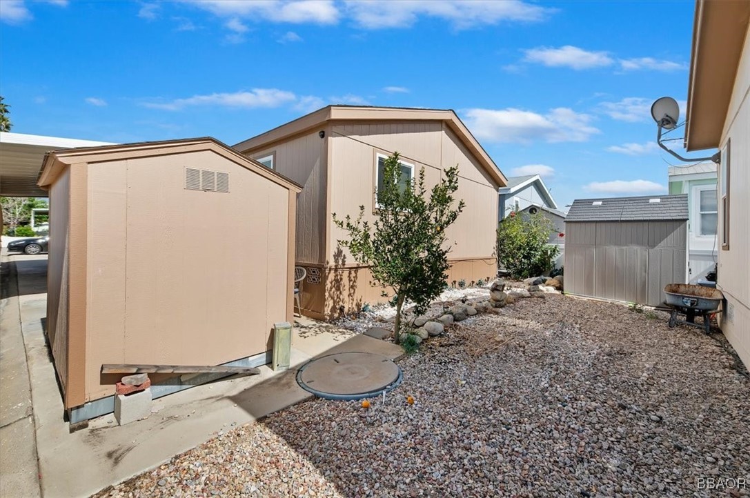 2140 Mentone Boulevard 21 Property Photo 28