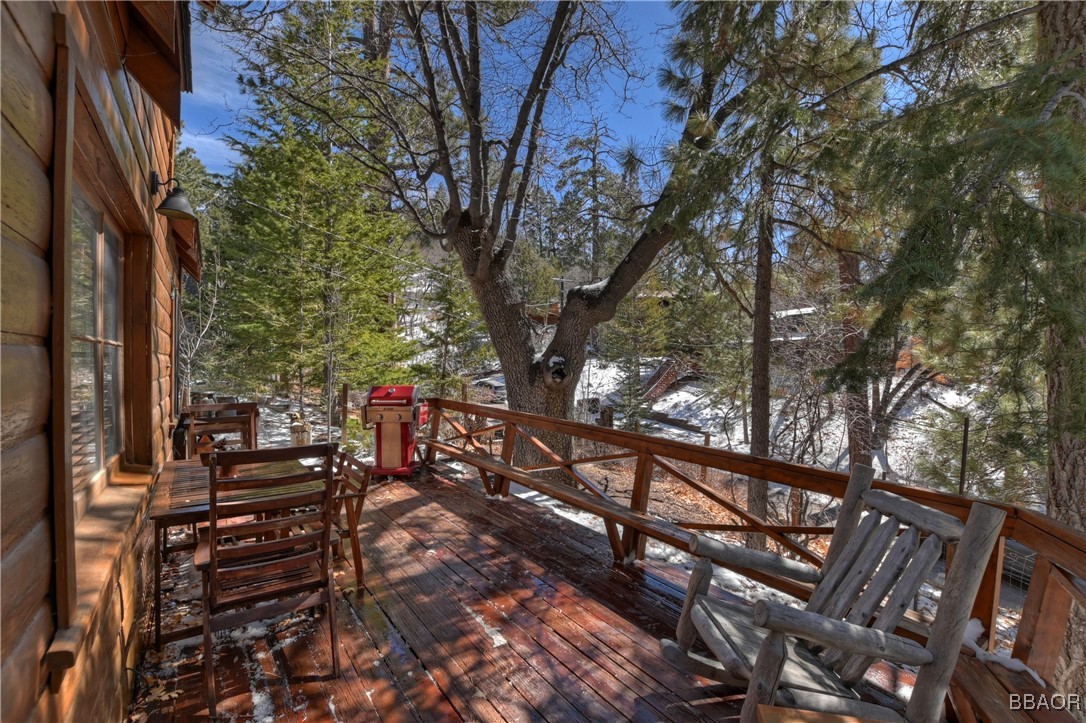 982 Villa Grove Avenue Property Photo 18