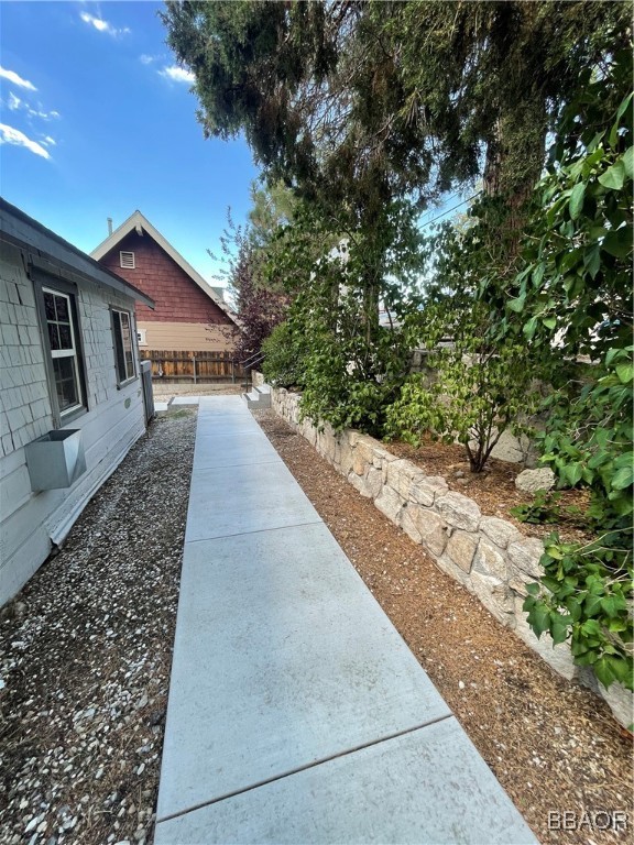 528 Cottage Lane Property Photo 12