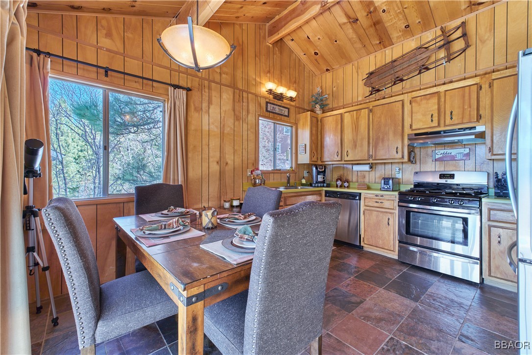 43872 Mendocino Drive Property Photo 6