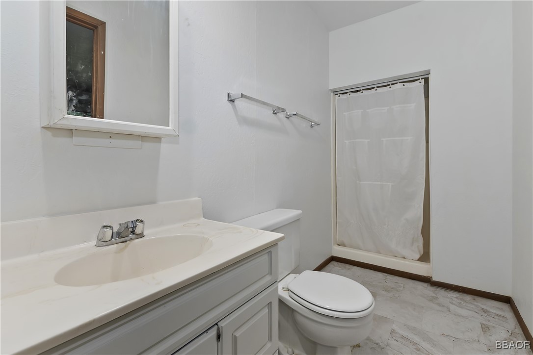 1019 Jungfrau Drive Property Photo 9
