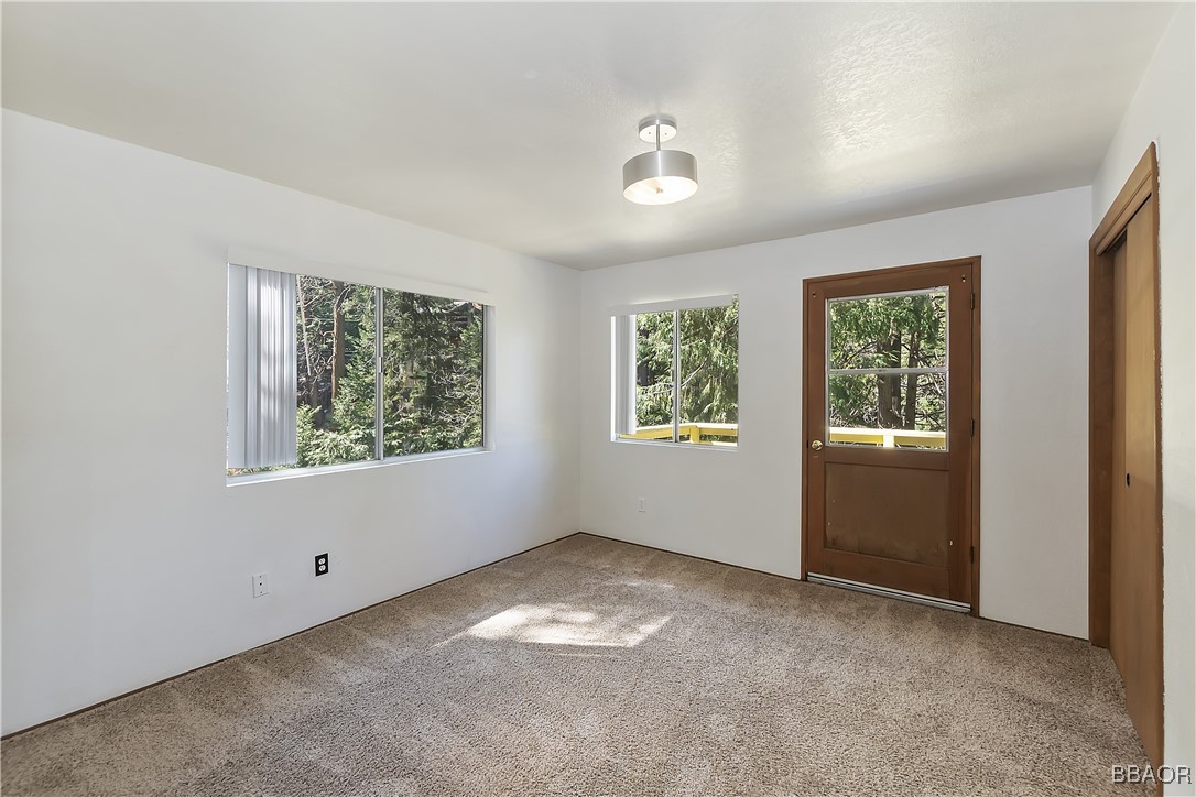 1019 Jungfrau Drive Property Photo 31