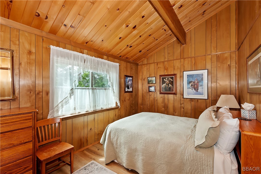 43517 Ridge Crest Drive Property Photo 8