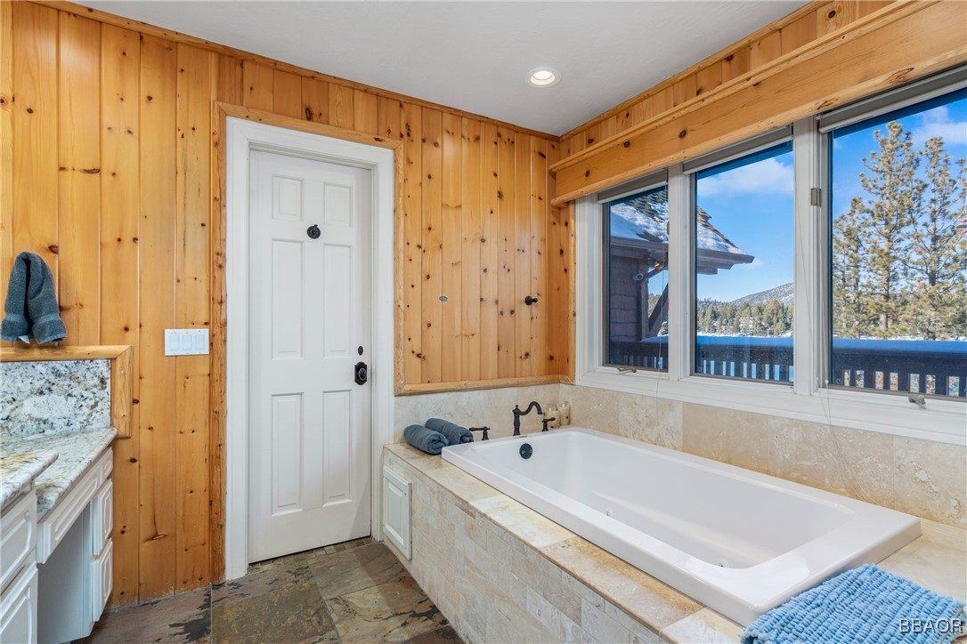 791 Cove Drive Property Photo 30
