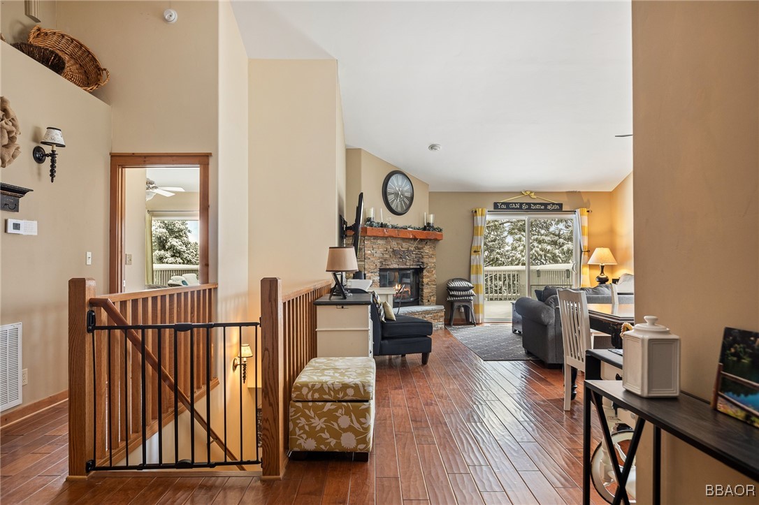 481 Violet Drive Property Photo 4