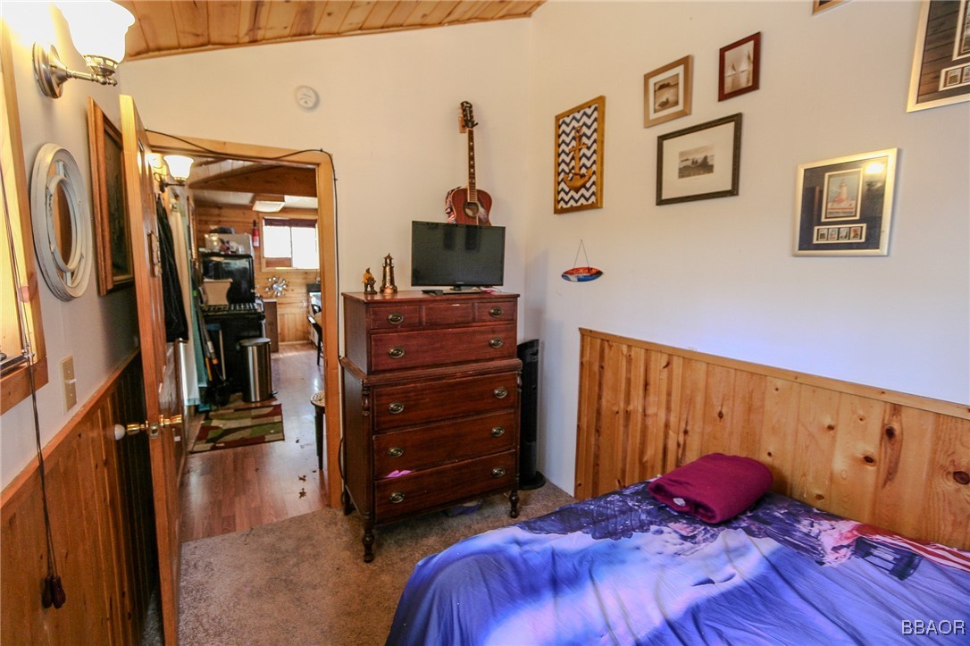 487 Imperial Avenue Property Photo 13