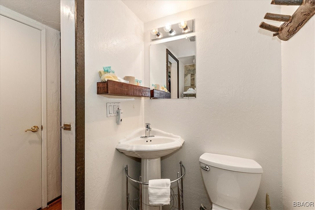 861 Thrush Drive 62 Property Photo 24