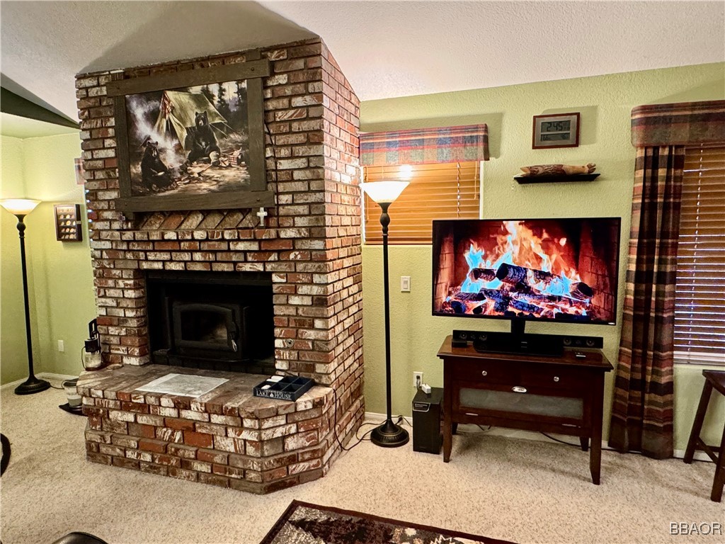 1036 East Fairway Boulevard Property Photo 10