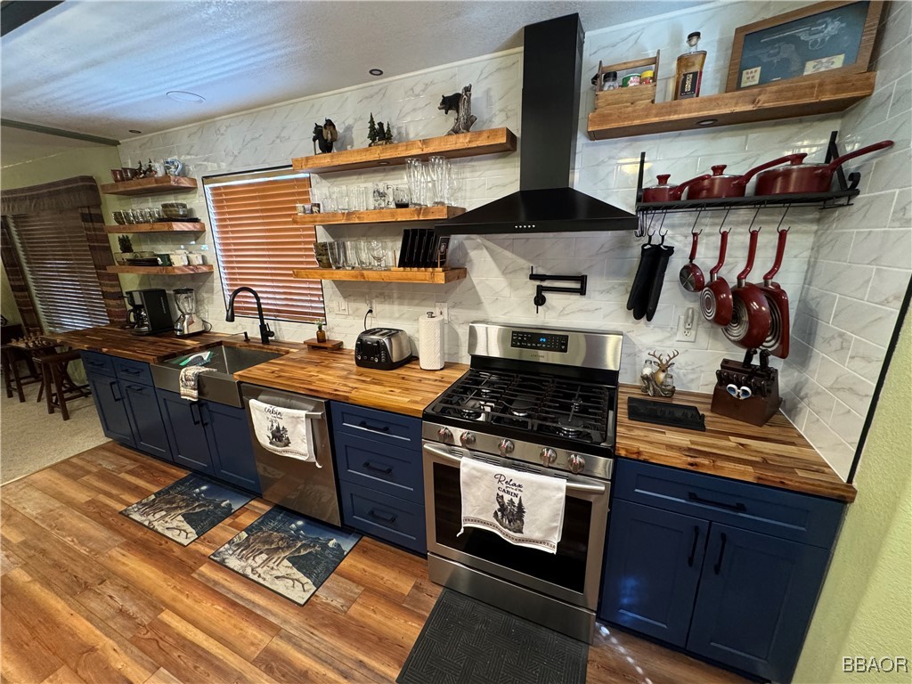 1036 East Fairway Boulevard Property Photo 14