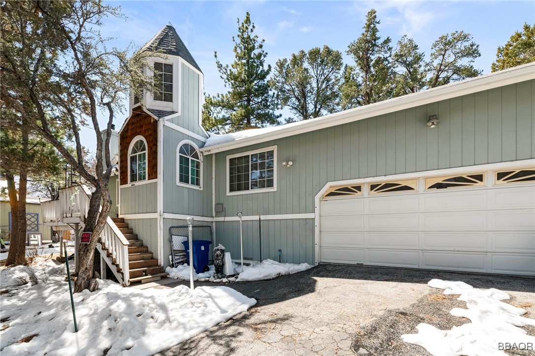 252 Riverside Avenue Property Photo 2