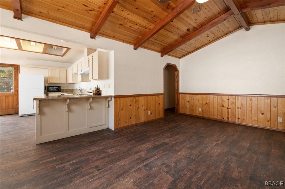 252 Riverside Avenue Property Photo 6