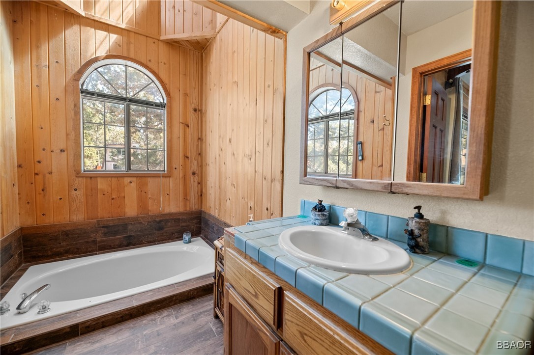 252 Riverside Avenue Property Photo 23
