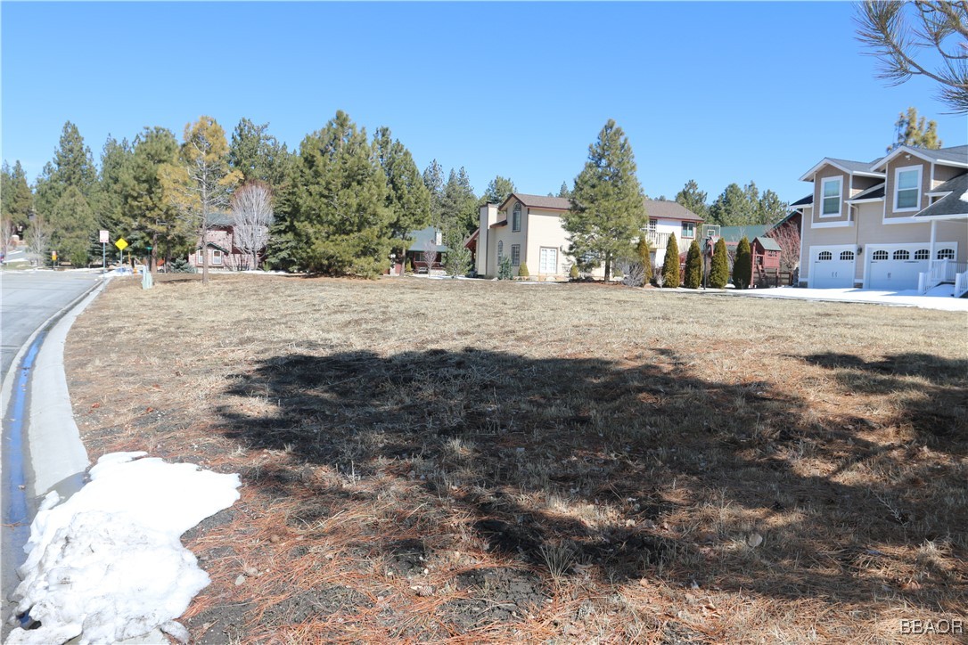 275 Meadow Circle N Property Photo 5