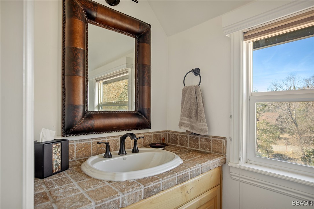 27431 Alpen Drive Property Photo 17