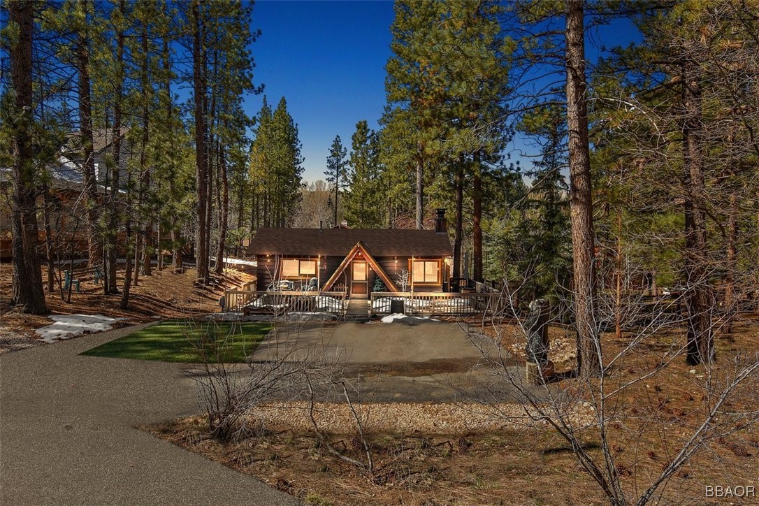 40123 Hillcrest Drive Property Photo