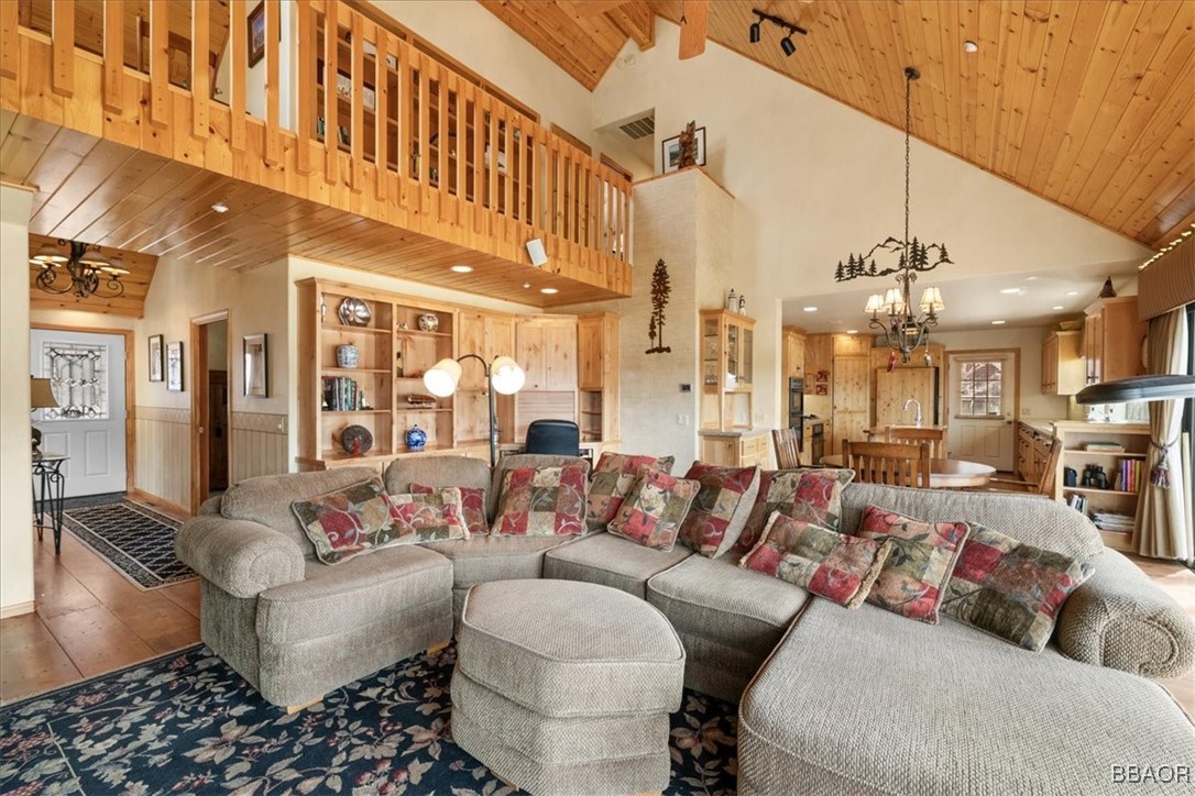 42443 Bear Loop Property Photo 2