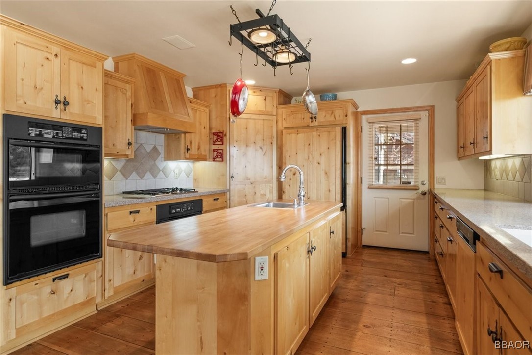 42443 Bear Loop Property Photo 8
