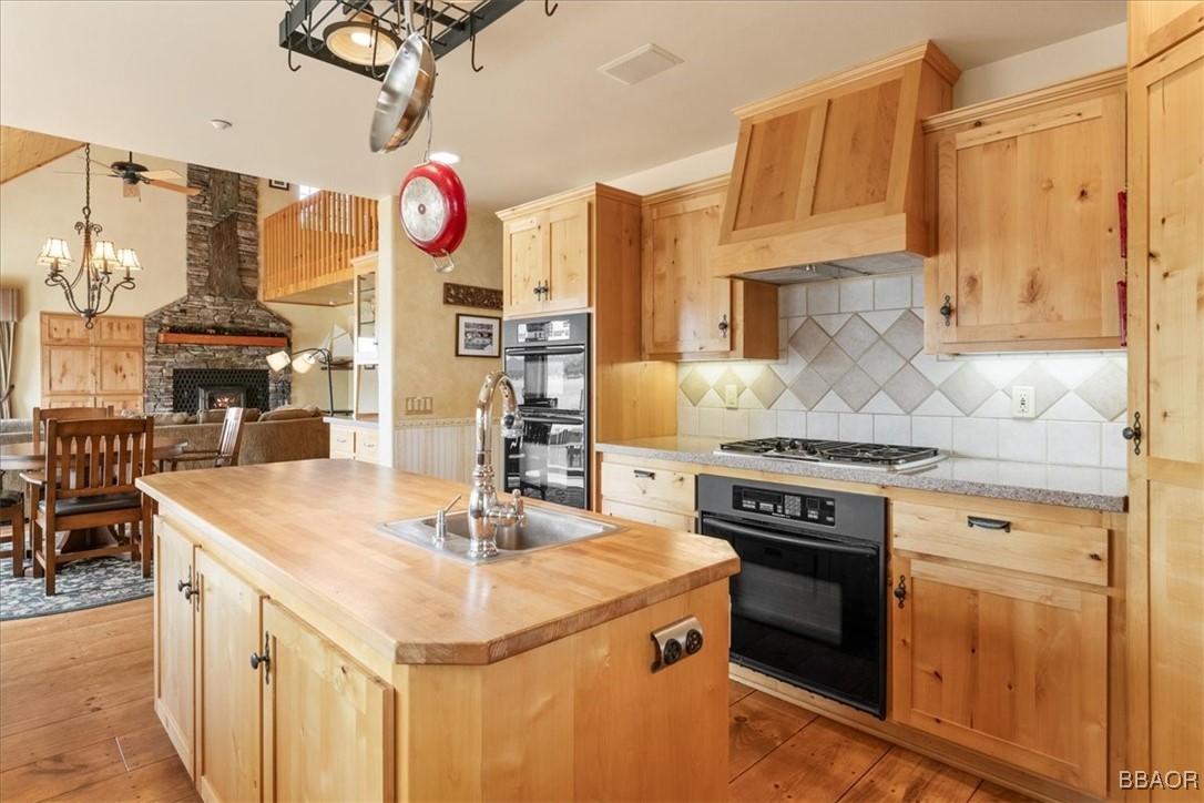 42443 Bear Loop Property Photo 9
