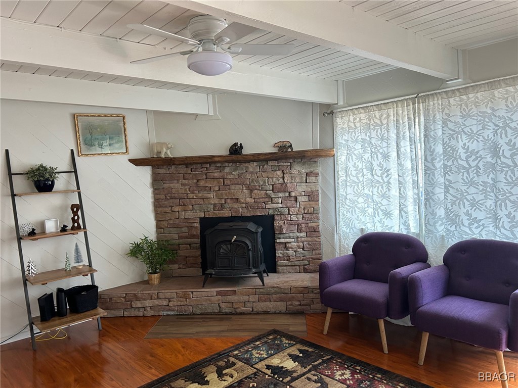 2057 3rd Lane Property Photo 4