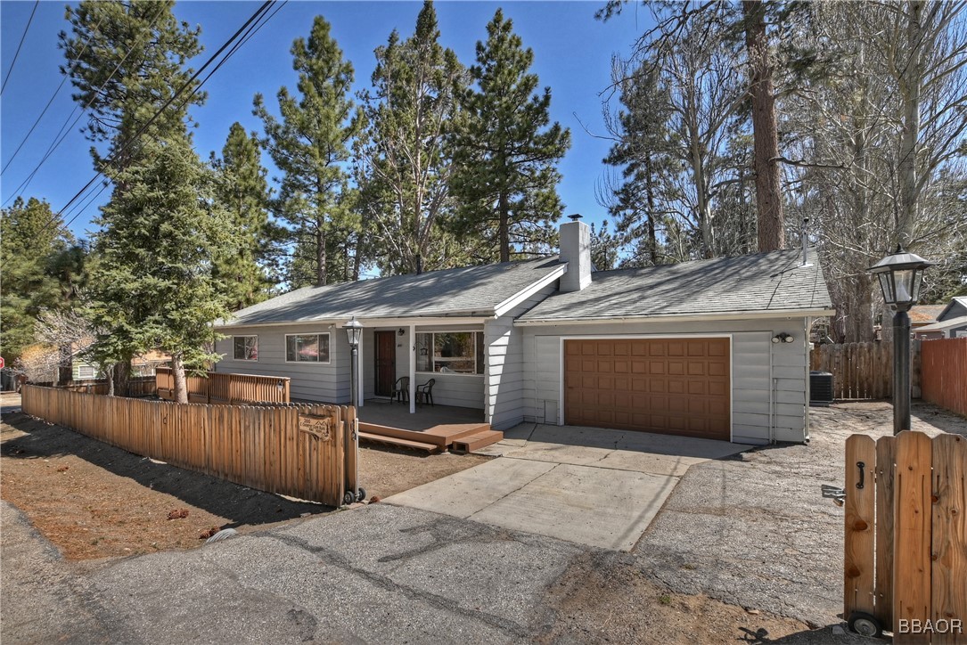 300 East Country Club Boulevard Property Photo 1