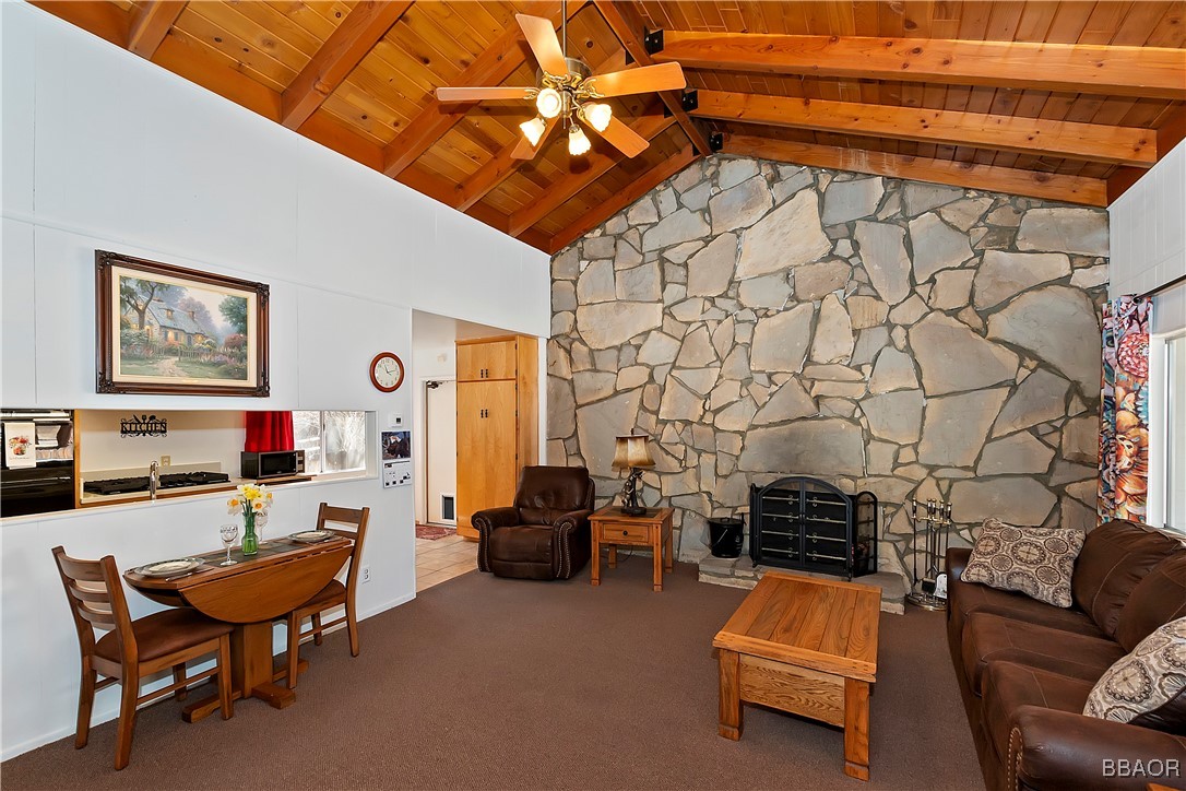 300 East Country Club Boulevard Property Photo 3
