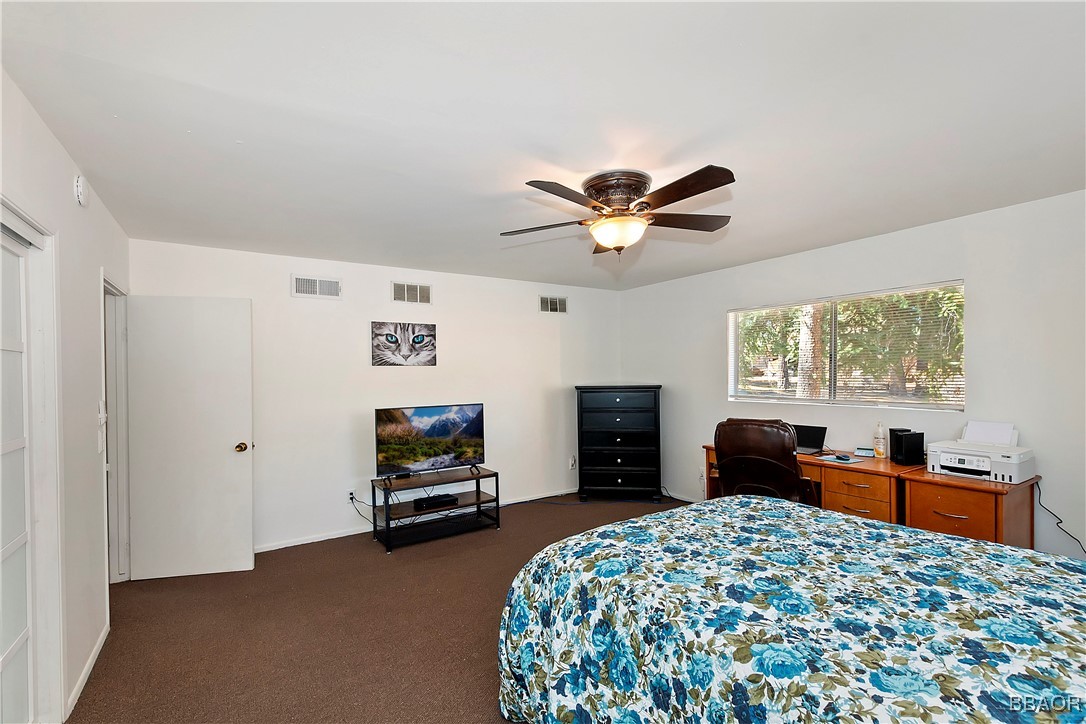 300 East Country Club Boulevard Property Photo 19