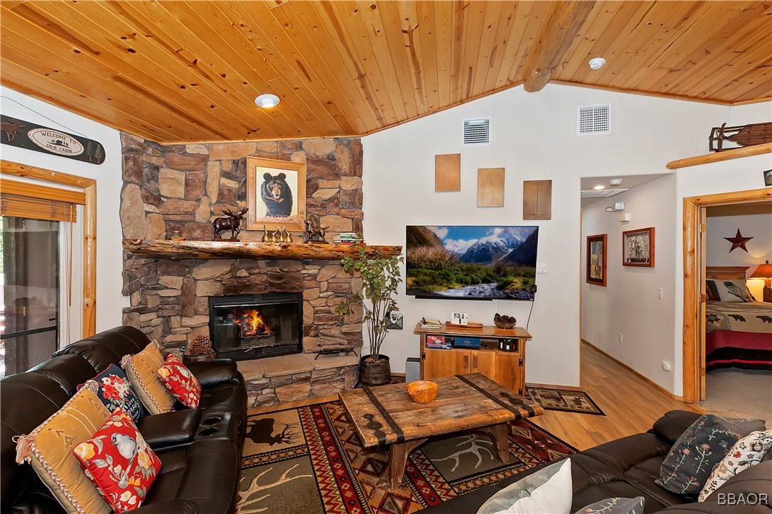 43259 Bow Canyon Road Property Photo 3