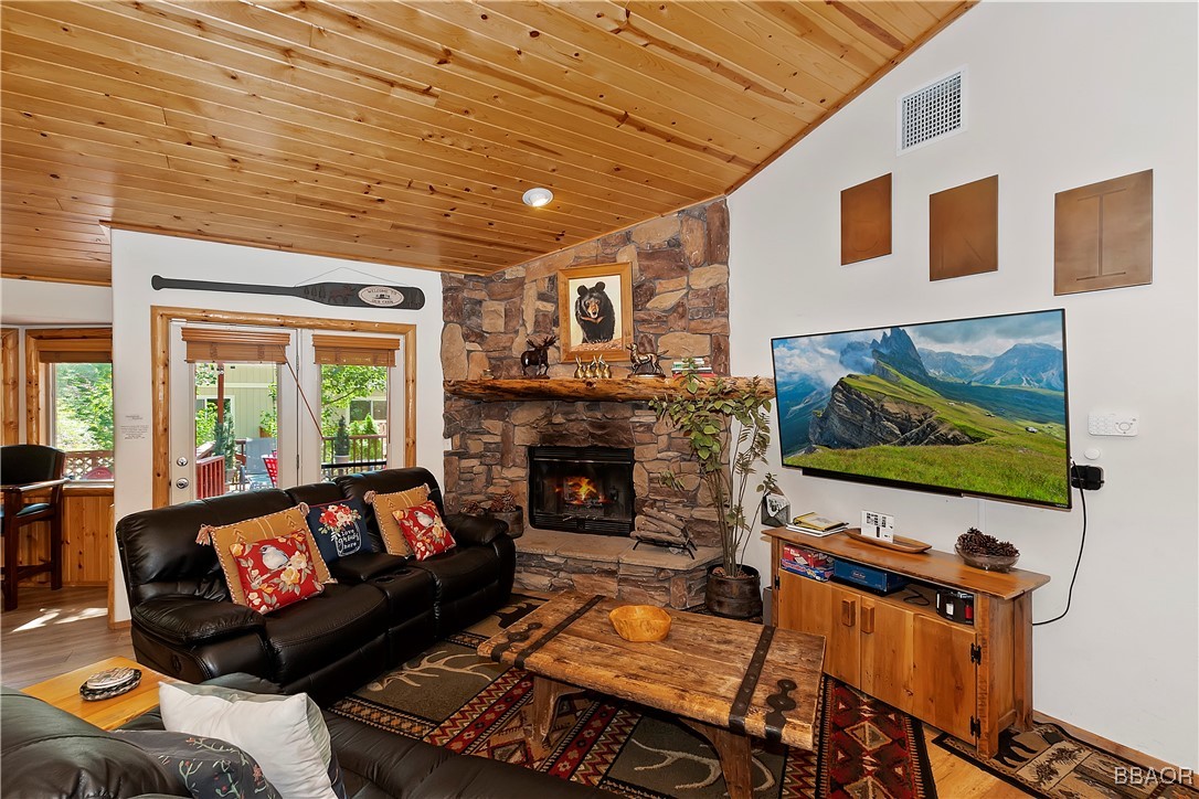 43259 Bow Canyon Road Property Photo 4