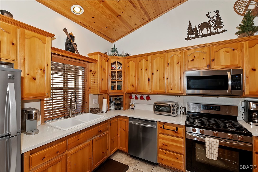43259 Bow Canyon Road Property Photo 11
