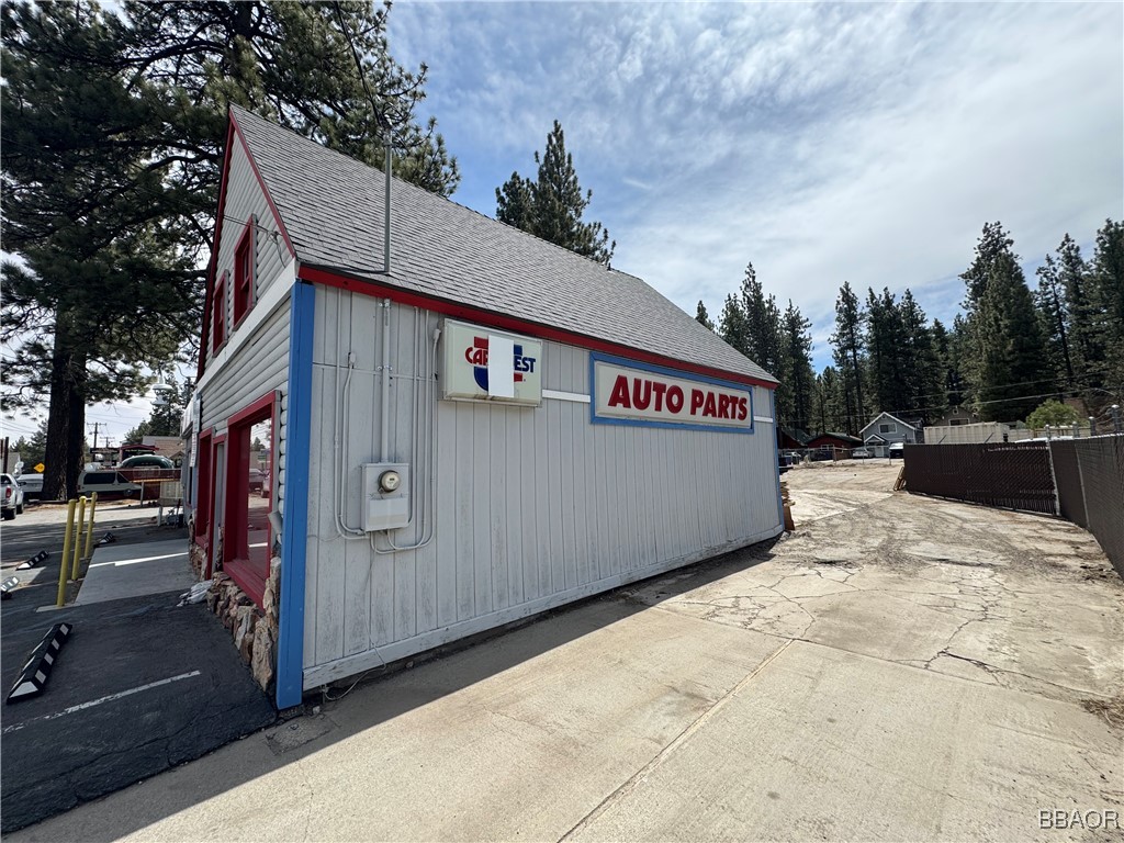 328 West Big Bear Boulevard Property Photo 20