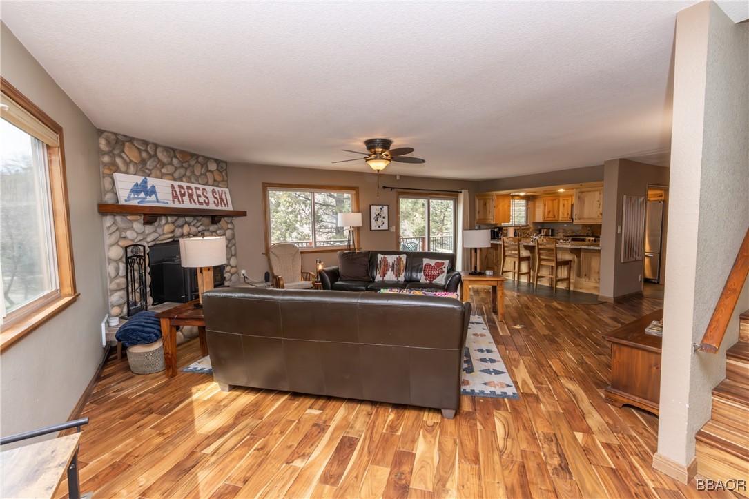 620 Villa Grove Avenue Property Photo 16
