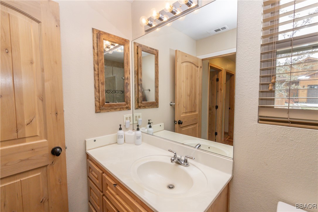 620 Villa Grove Avenue Property Photo 36