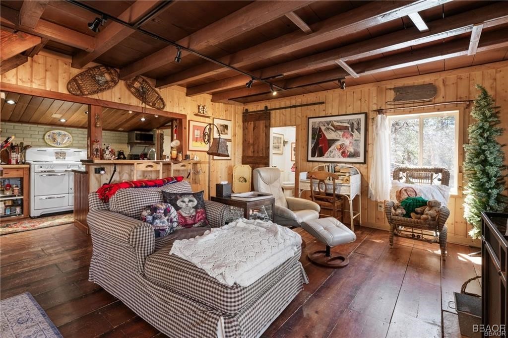 107 Metcalf Tract Property Photo 9