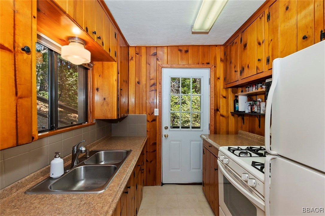 26293 State Highway 189 Property Photo 9