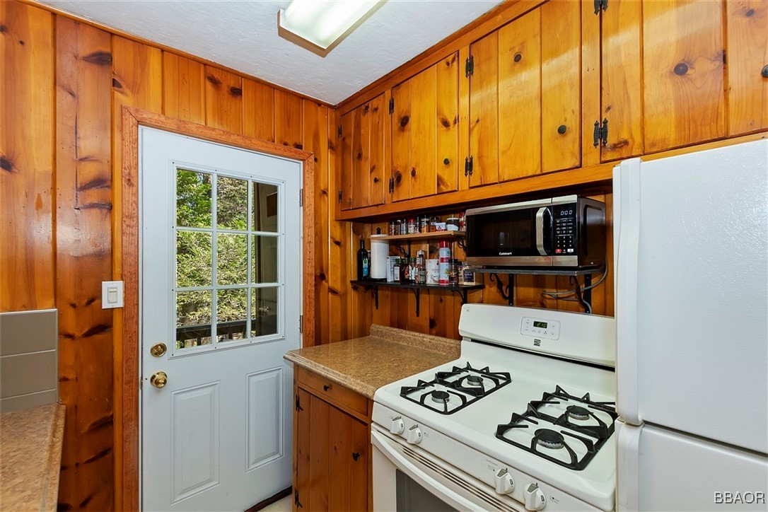 26293 State Highway 189 Property Photo 10