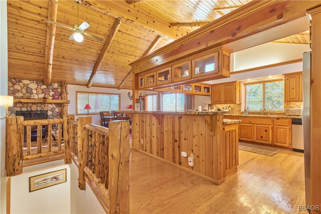 43669 Wolf Road Property Photo 7