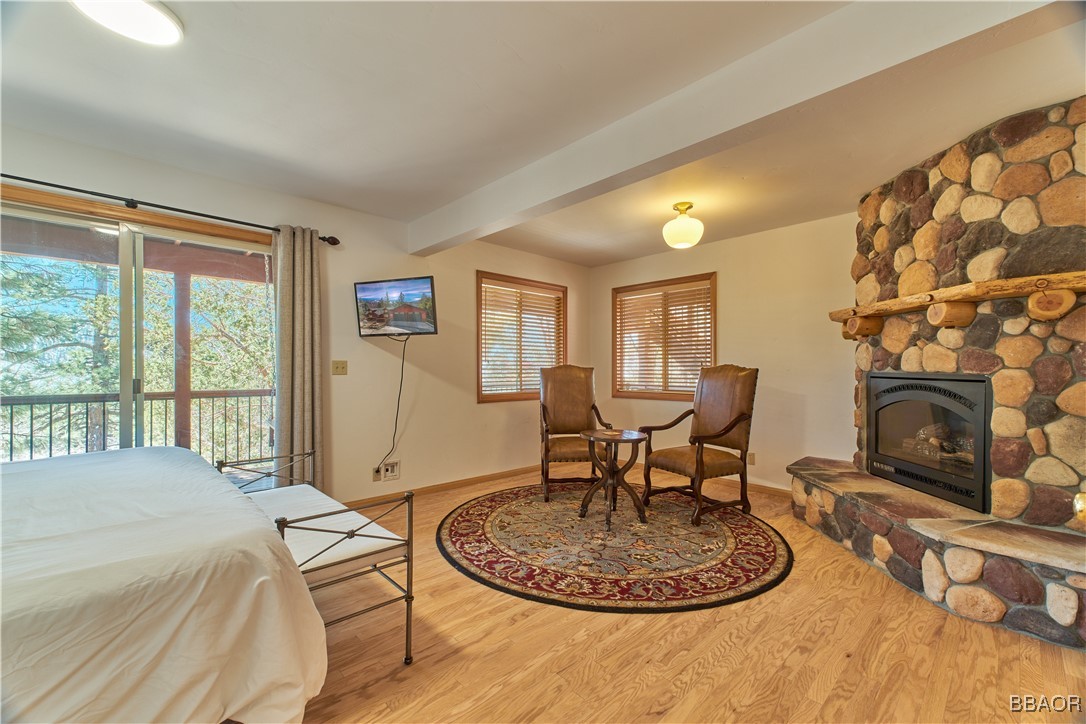 43669 Wolf Road Property Photo 23