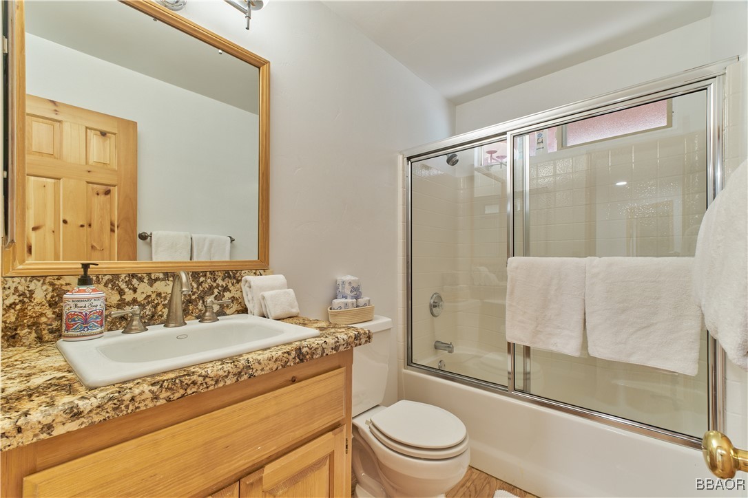 43669 Wolf Road Property Photo 31