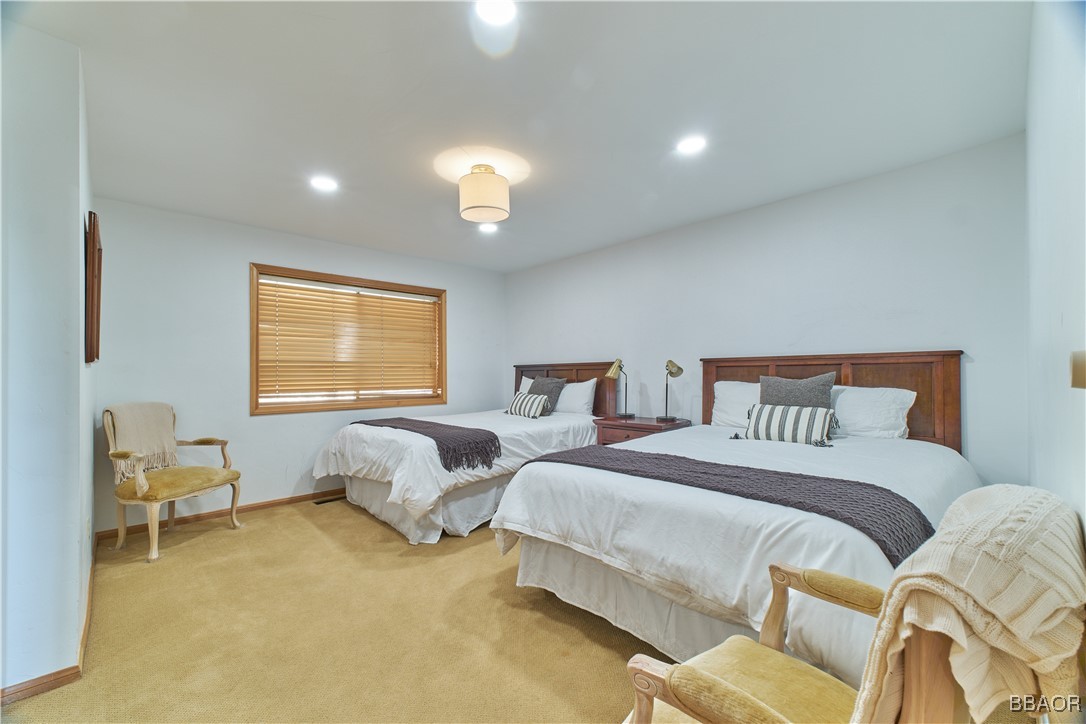 43669 Wolf Road Property Photo 33